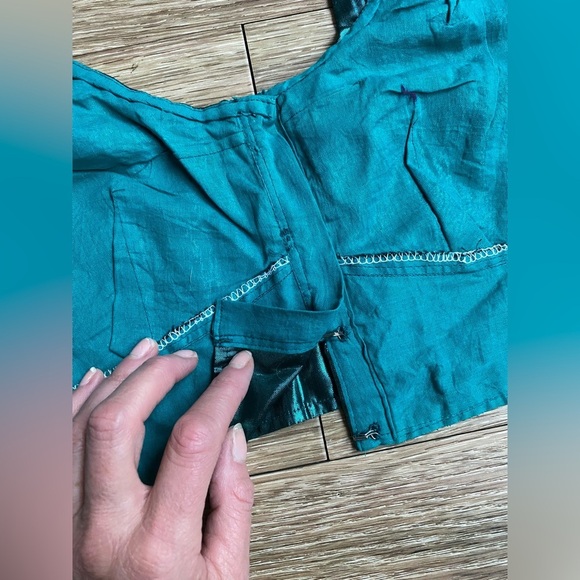 Vibrant Teal Shiny Crop Top Handmade in INDIA - Picture 5 of 6